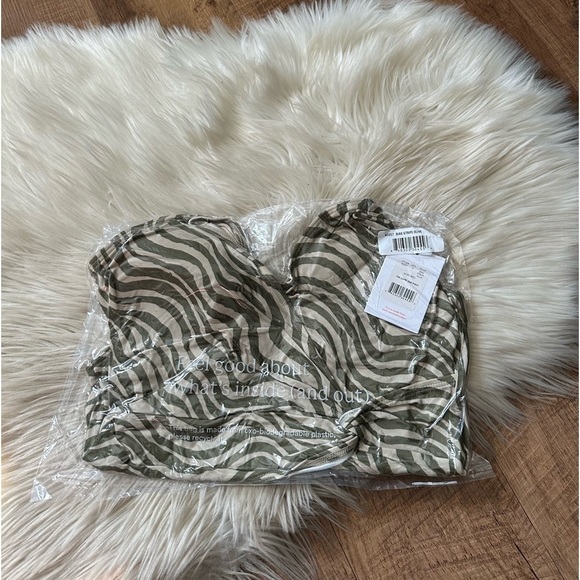 ANDIE The Capri On Piece In Bias Stripe Olive - Picture 4 of 5